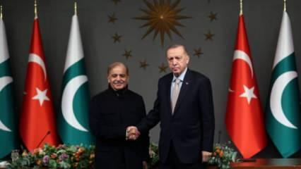 Pakistan'ın Başbakanı belli oldu! Erdoğan'dan tebrik telefonu