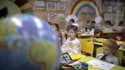 Ukrayna'da yer altı okulları açılmaya başladı