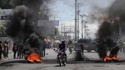 Haiti'de OHAL: Başbakan ülkeye dönemiyor