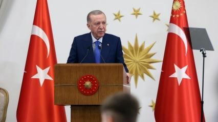 Cumhurbaşkanı Erdoğan'dan şehit ailelerine: Boynumuzun borcudur