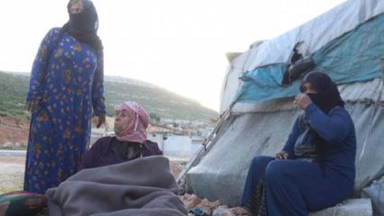Suriye'de, Esed rejiminden ve PKK/YPG teröründen kaçan siviller ilk iftarını yaptı