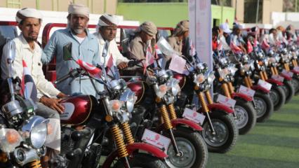 TDV Yemen’de yoksul 100 kişiye 3 tekerlekli motosiklet dağıtımı yaptı