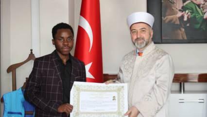 Angolalı öğrenci Malatya'da Müslüman oldu