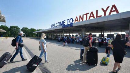 Antalya turist rekoru kırıyor