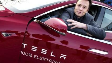 Elon Musk tarih verdi! Tesla ilk robot taksisini tanıtacak...