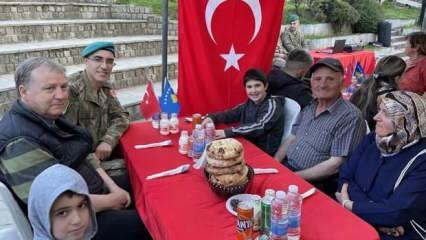 KFOR bünyesinde görevli Türk askeri, Kosova'da Kadir Gecesi dolayısıyla iftar verdi