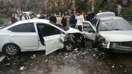 Adana'daki trafik kazasında 1'i çocuk 6 kişi yaralandı