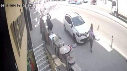 Direksiyon hakimiyetini kaybeden sürücü kaldırımda yürüyen kadına çarptı
