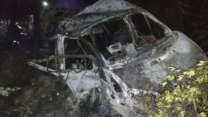 Adana'da kahreden olay! Uçuruma devrilen minibüs yandı...Ölü ve yaralılar var