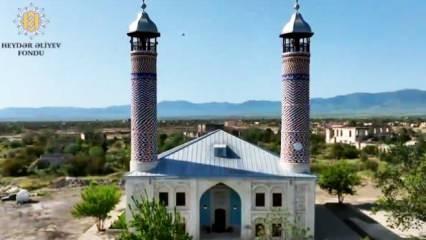 Karabağ'da tarihi anlar! Tarihi Ağdam Cuma Camii'nde ilk ezan işte böyle okundu