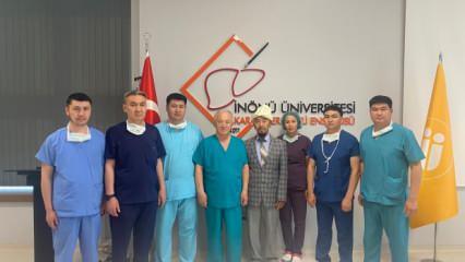 Yalçın Topçu'dan, Kırgızistan'a 76 doktor ve hemşire gönderen İÜ'ye tebrik