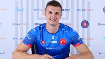 Halkbank, tecrübeli voleybolcu Mert Matic'le sözleşme yeniledi