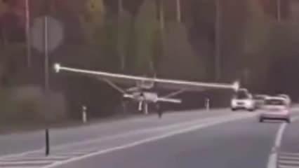 Letonya’da küçük uçak otoyola acil iniş yaptı