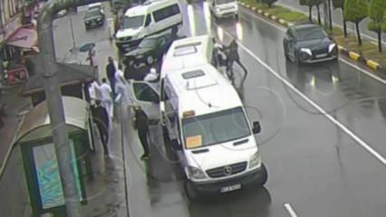 Servis kiralayan üniversiteliler ile dolmuşçuların kavgası kamerada