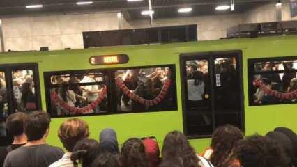 Metroda kavga çıktı, yumruklar havada uçuştu