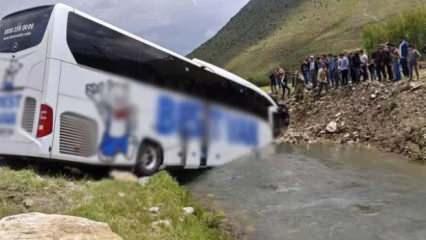 Bitlis'te yolcu otobüsü dereye yuvarlandı: Çok sayıda yaralı var