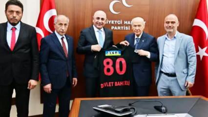 Tuttuğu takımı küme düşen Bahçeli’den Süper Lig için flaş çağrı!