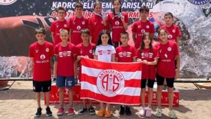 Antalyaspor’un 7 yüzücüsü milli takımda