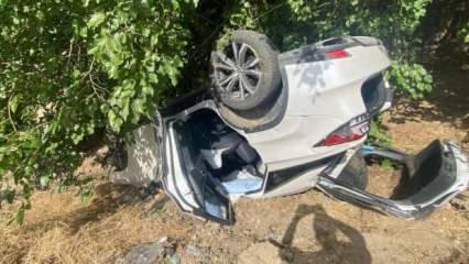 Çine'de refüje çarpan otomobil takla attı: 2 yaralı