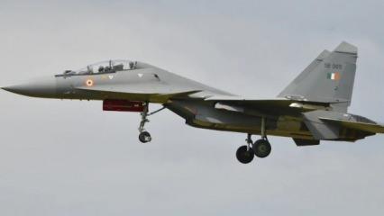 Hindistan'da Su-30 MKI savaş uçağı düştü