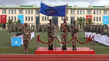 Somali Türk Görev Kuvveti Komutanlığında 13. Kartal Taburu için yemin töreni düzenlendi