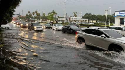 Florida eyaletinde etkili olan seller nedeniyle "acil durum" ilan edildi