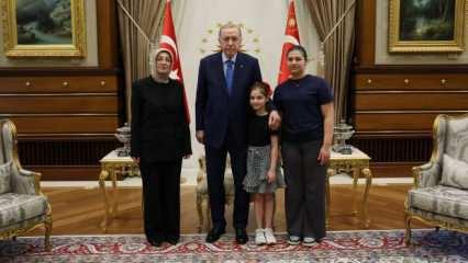 Cumhurbaşkanı Erdoğan, Sinan Ateş'in eşi ile görüştü