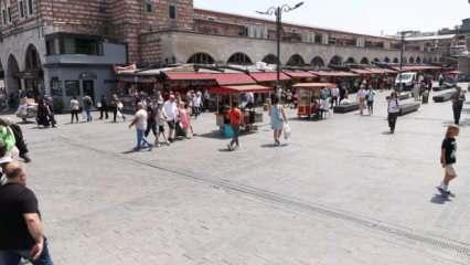 Eminönü’nde bayram öncesi beklenen yoğunluk oluşmadı