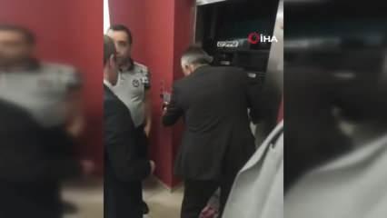 Etimesgut Belediyesi'nde skandal! Vatandaşlar asansörde mahsur kaldı