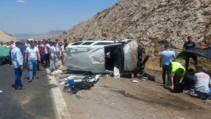 Gaziantep’te hafif ticari araç devrildi: 6 yaralı