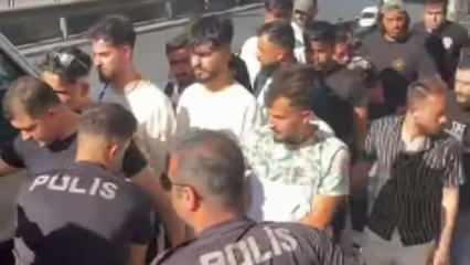 Metrobüs durağında 25 kaçak göçmen yakalandı