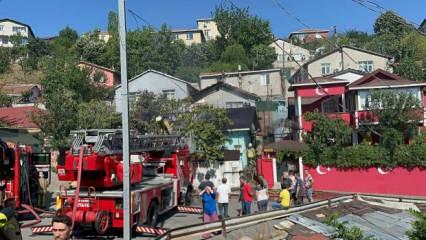 Beykoz'da gecekondu alev alev yandı