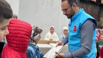 Türkiye Diyanet Vakfı 21 ülkede 80 bin Kur’an-ı Kerim hediye etti
