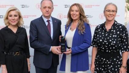 ABD&rsquo;den &ouml;d&uuml;lle d&ouml;n&uuml;p adını d&uuml;nyaya duyurdu! 