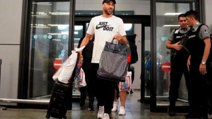 Cenk Tosun: “Türk olmak zordur, bütün dünyaya karşı savaşmak zorundasın"