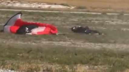 Eskişehir'de sert düşüş yaşayan paraşüt sporcusu yaralandı