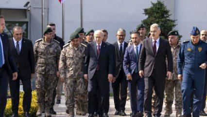  Bahçeli’den Polis Özel Harekat Başkanlığına ziyaret