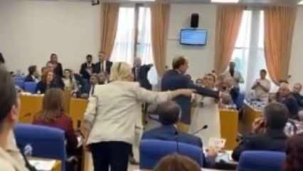 Komisyonda başıboş köpek tartışması: Muhalif milletvekilleri acılı annenin üzerine yürüdü!