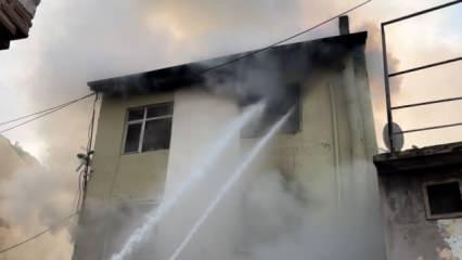 Bursa'da yangın paniği: 3 katlı bina küle döndü!