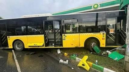 İETT otobüsü park halindeki araçları biçti!