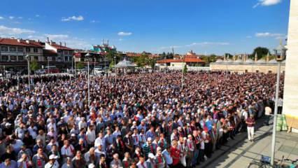 Binlerce Konyalı şehit İsmail Heniyye için gıyabi cenaze namazında buluştu