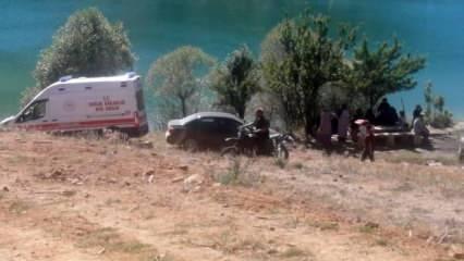 Gölde boğulma tehlikesi geçiren torunlarını kurtaran dede, kayboldu