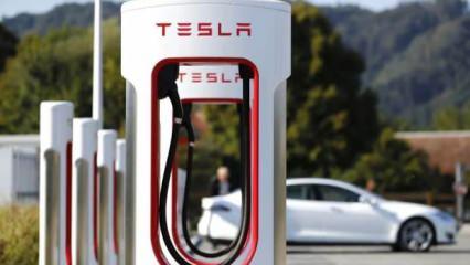 Tesla'dan önemli uyarı: Şarj ederken ıslak havlu kullanmayın