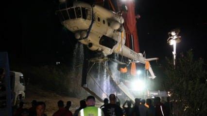 Helikopterin enkazı JAK ve SAK Timleri tarafından başarıyla çıkarıldı