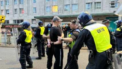 İngiltere'de şiddet eylemlerine karışanlar "terörizm" suçlamasıyla yargılanacak