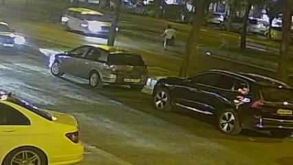 Köpeklerden kaçan genç kadın otomobilin altında kalmaktan son anda kurtuldu