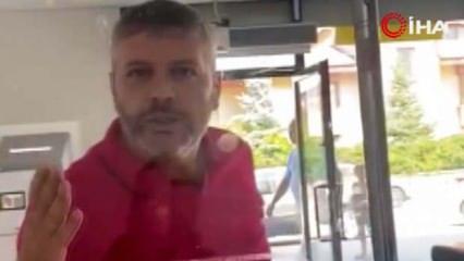 PTT şubesinde terör estirdi: Küfürler edip bankoyu parçaladı...