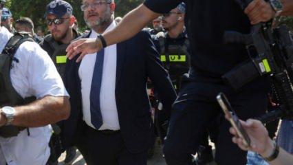 Filistin topraklarını gasbeden İsrailliler Mescid-i Aksa'ya baskın düzenledi