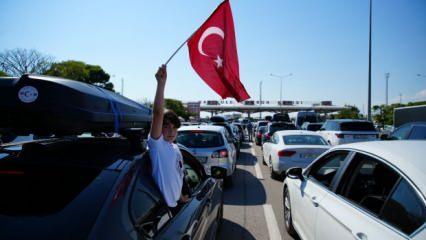 Gurbetçiler gözyaşları dökerek sınırı geçti: 'Ezan sesine bayrağa hasret kalıyoruz'