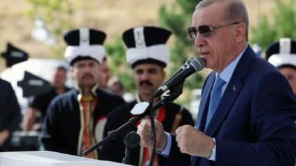 Cumhurbaşkanı Erdoğan Ahlat'ta konuştu: Anadolu bizim öz yurdumuzdur